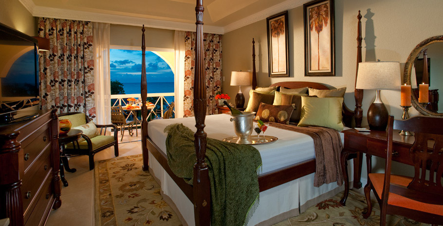 Beachfront Grande Luxe Club Level Room (GB)
