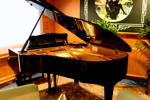 Crooners Bar